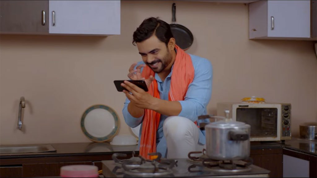 Screen shots of Khichdi Web Series